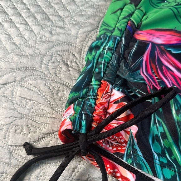 SHEIN Athletic Shorts Black and Red with Adjustable Drawstrings - Picture 5 of 12